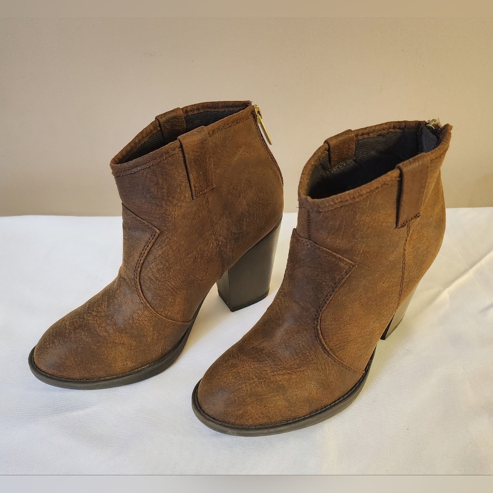 Shiekh Women’s Brown Size 8 Faux Suede Leather Ankle Boots Booties Western Heels